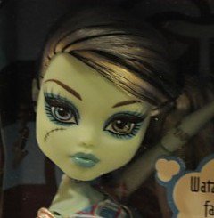 Monster High fashion doll Killer Style Frankie Stein dog keychain Day ...