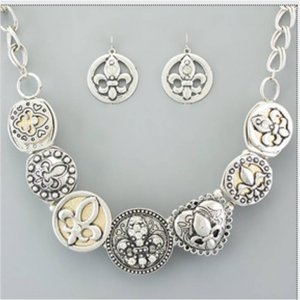Fleur de Lis Necklace and Earring Set