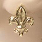 SMALL FLEUR-DE-LIS EARRINGS WITH HAMMERED TEXTURE