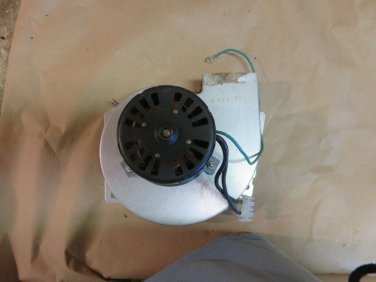 YORK  DRAFT INDUCER BLOWER FOR GAS FURNACES 7021-8935   PART#  2702-321