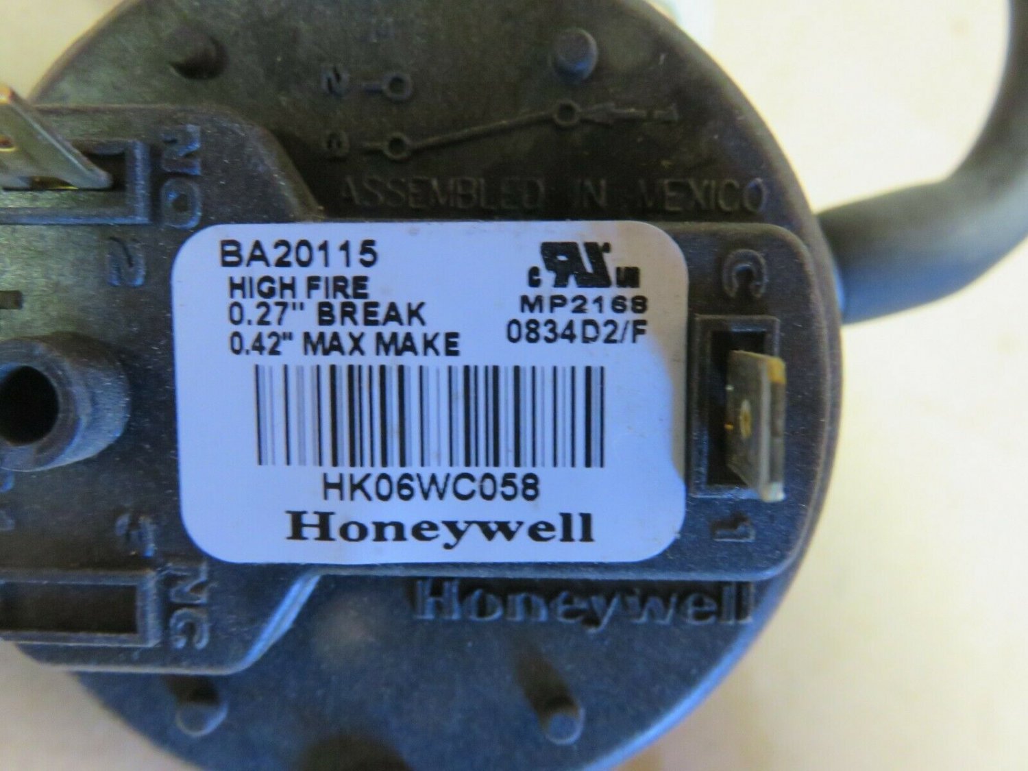 Carrier Furnace Pressure Switch 2 Stage Part HK06WC058 Honeywell BA20115