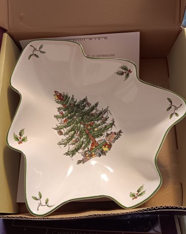 Spode Christmas Tree Shape Dish 8 inch 2016 Box has Water Damage but dish is New