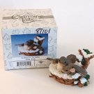 Fitz & Floyd Charming Tails "Nestled in for the Holidays" Figurine #87/101