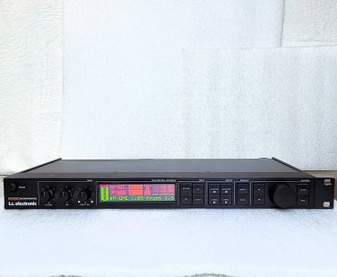 T.C. Electronic M-One Dual Engine Multi Effects Processor *Please Read Details!*