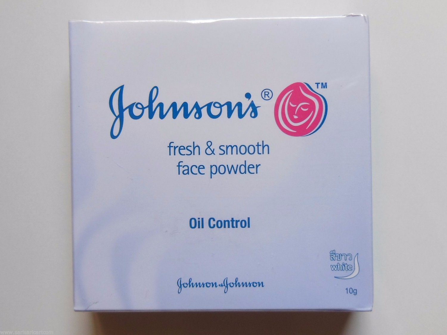 Johnson's Face Powder Oil Absorbing Control Compact White or Beige FREE