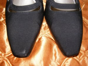 Black Sling Back Shoes Heels Ros Hommerson 7 M