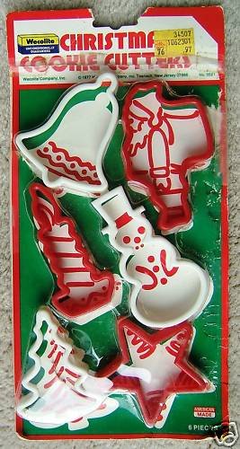 VINTAGE WECOLITE PLASTIC CHRISTMAS COOKIE CUTTERS (6)