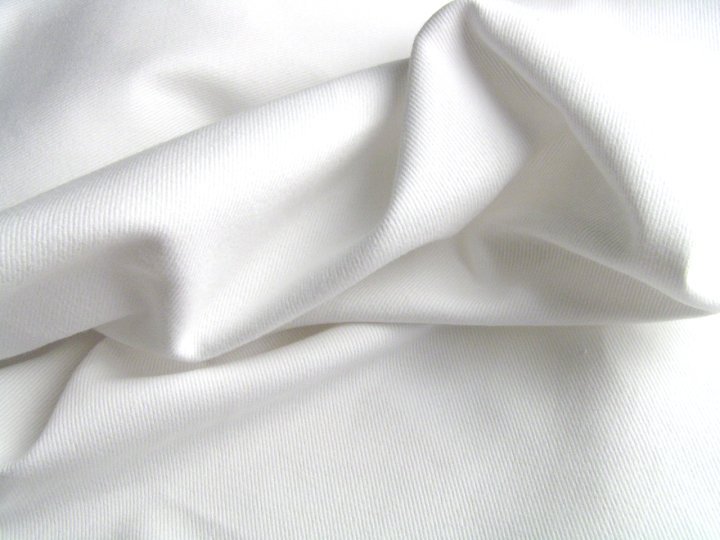 White cotton. Cotton_Heavy_Twill белый. Вайт коттон. Шелк твилл белый саржа. Белый хлопок.