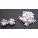 B321  Pure White Pearls Brooch Matching Classy Pearls Stud Earrings Diamante Brooch & Earrings