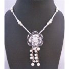 UNE150  Pure White Beads Pearls Necklacce w/ Immitation Glass Flower Dangling Pearls Necklace