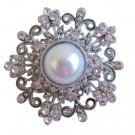 B050 Creative Designer Brooch Round Fully Embedded w/ Simulated Diamond w/ Pearls Center
