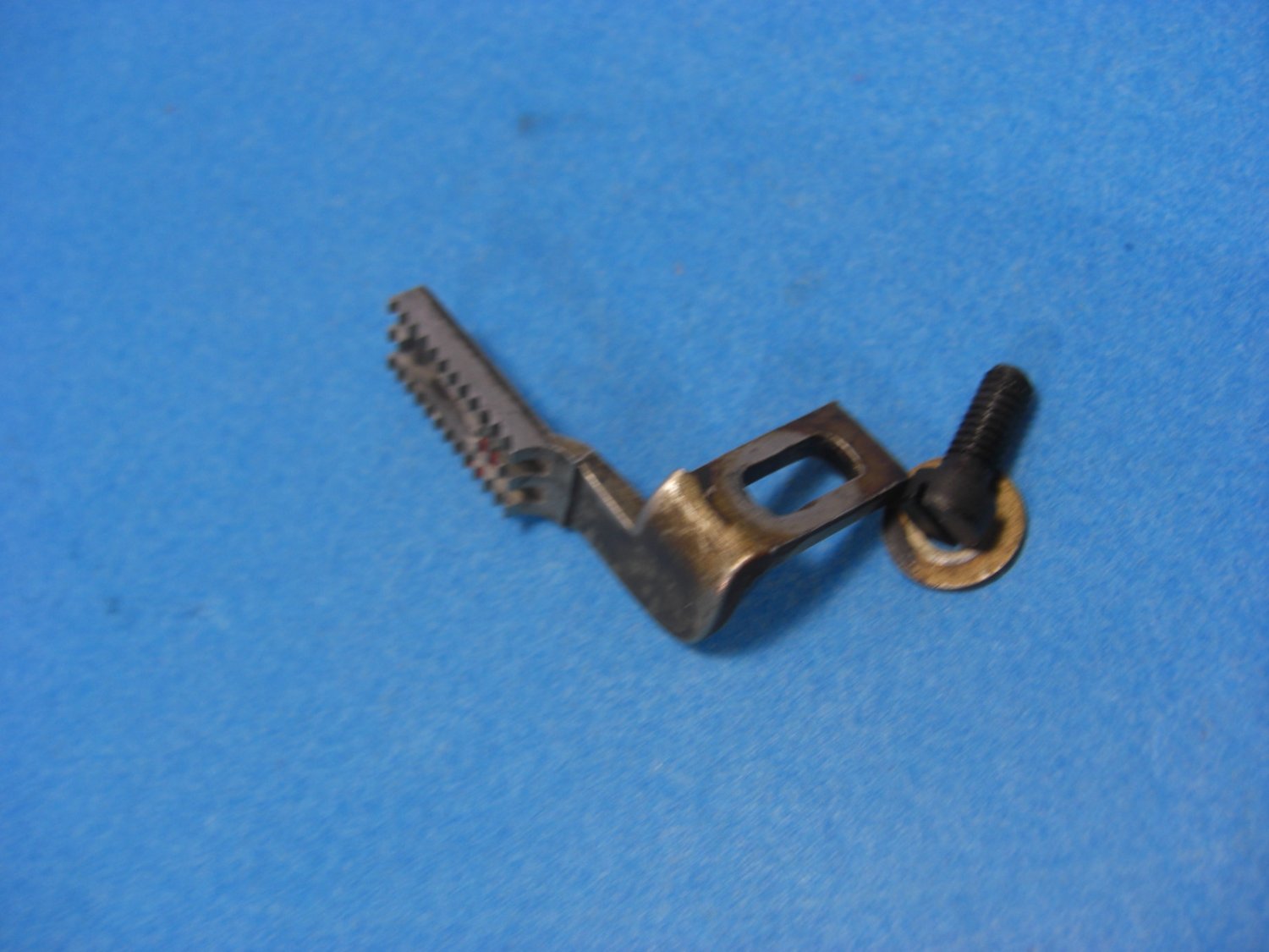 Kenmore Rotary Sewing Machine Feed Dog Model 117141 RM4