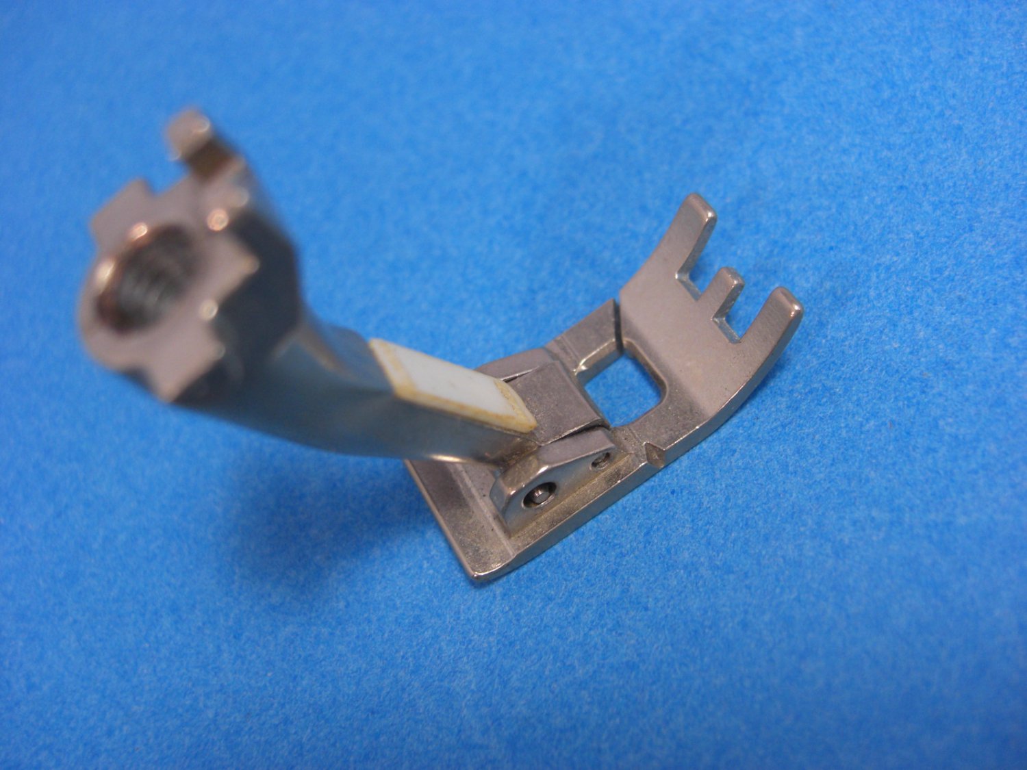 BERNINA Sewing Machine Buttonhole Foot 452 Old Style