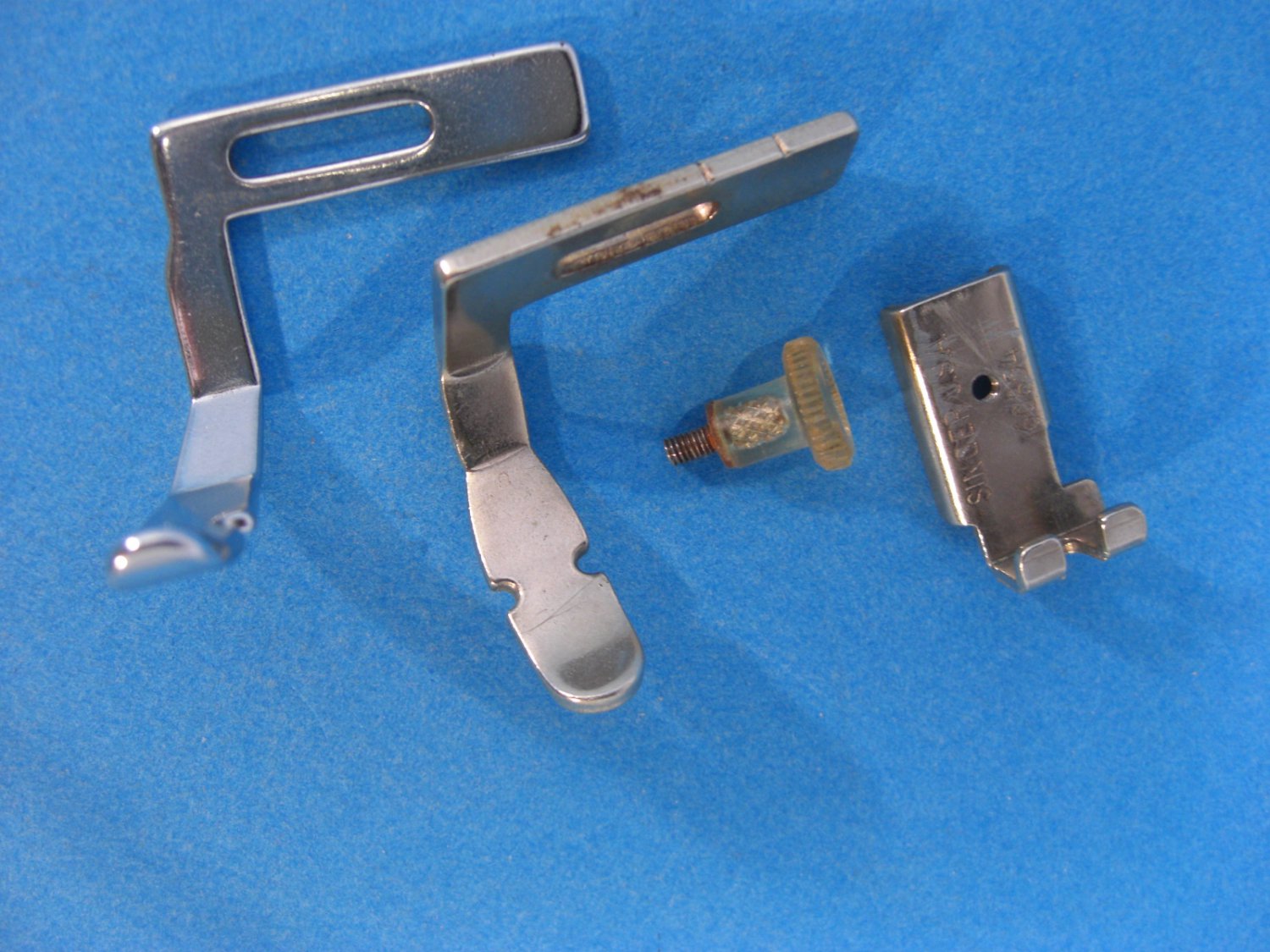 Singer 160854 Sewing Machine Zipper Foot Attachment RM1