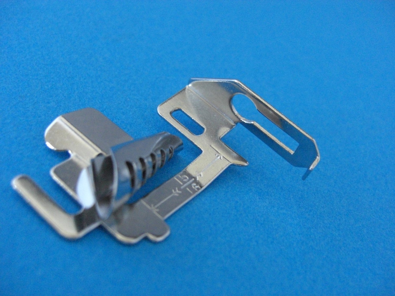 Low Shank Sewing Machine Binding Foot for Brother or Singer A-23