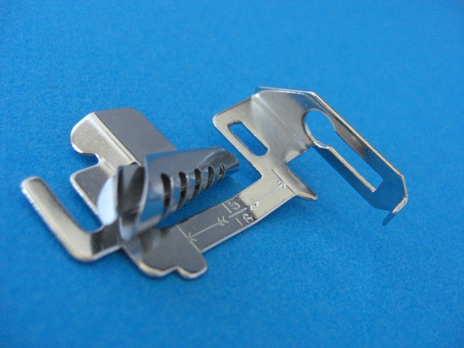 Low Shank Sewing Machine Binding Foot for Brother or Singer A23