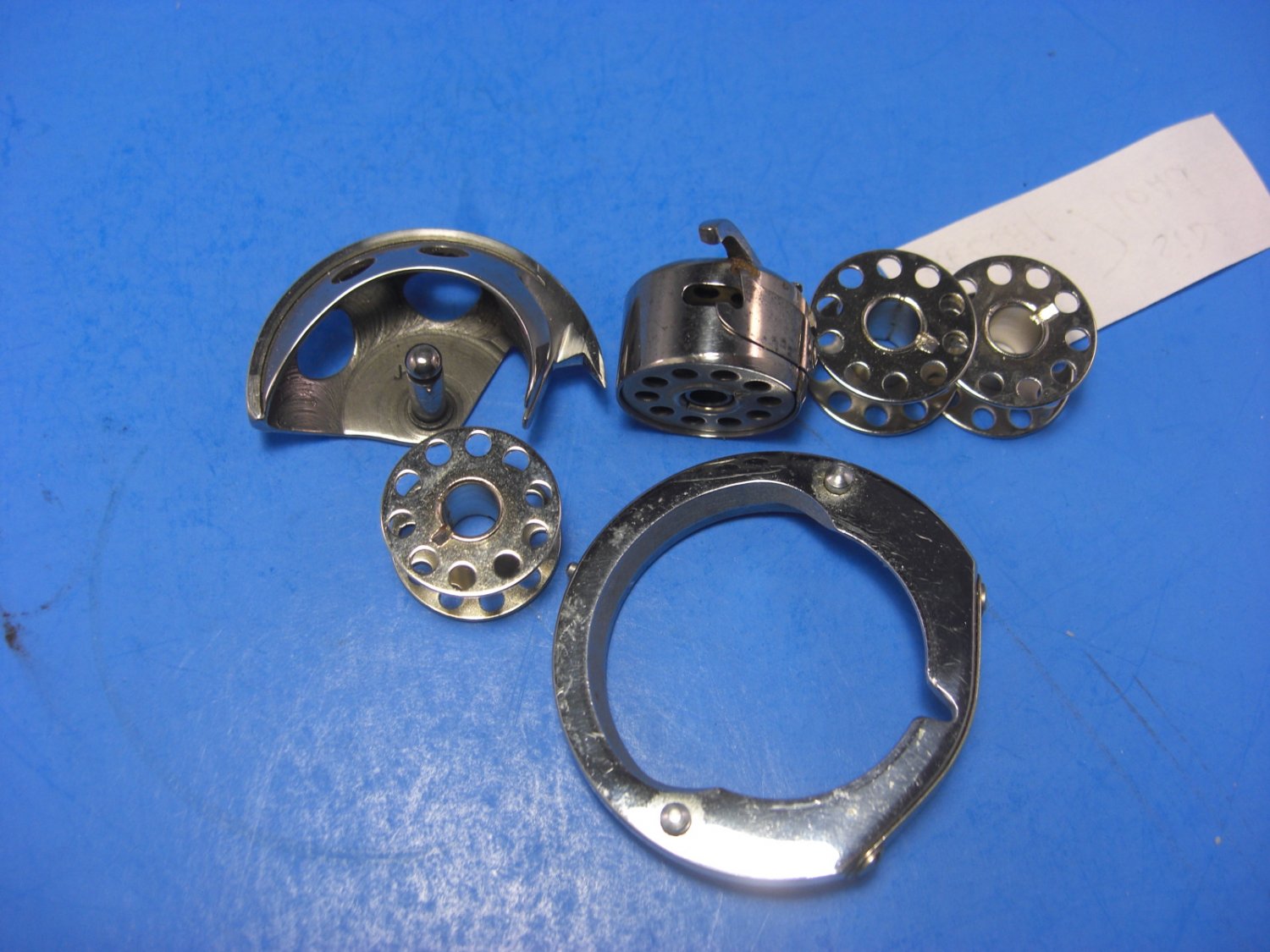 Alco & Necchi Sewing Machine Side Load Bobbin Hook Shuttle Case Race