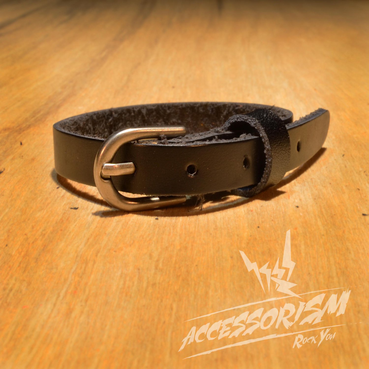 Free Shipping Black Leather with Steel Lock Bracelet (B681S)