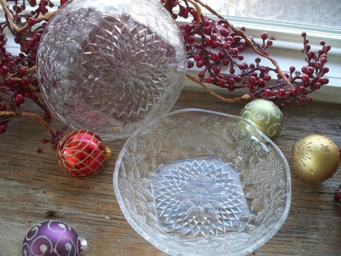 Set of 2 Indiana Depression Glass No. 618 PINEAPPLE & FLORAL 6" Cereal Bowls