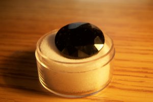26 ct. Top-grade, well-cut Black Spinel