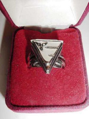 Collectible Concepts Triangle Metal Promo Ring Adjusts