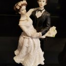 Cake Topper Wedding Ceremony Bride and Groom Dancing Resin Cake Figurine Decor Cake Topper Wedding Ceremony Bride and Groom Dancing Resin Cake Figurine Decor