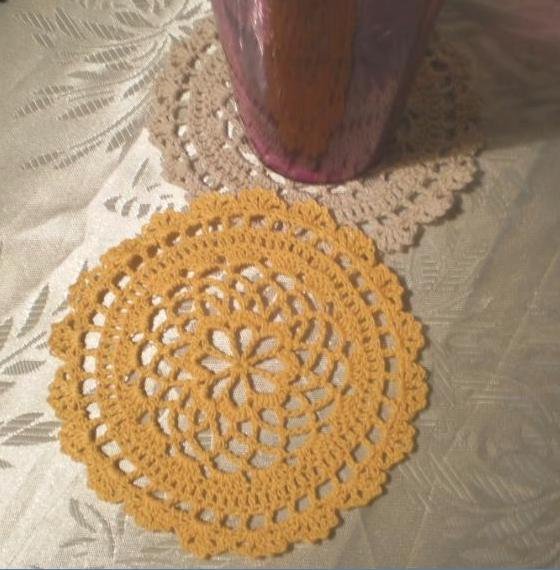 Crochet Coaster Pattern, Doily Small Scallop Edge Pattern Doily Coaster