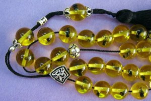 ROUND  BEAD KOMBOLOI AMBER RESIN INSECTS IN EACH BEAD