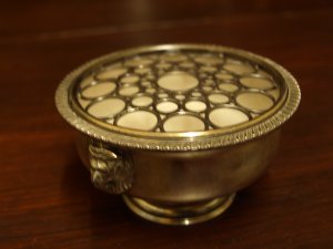 VINERS SILVERPLATE POSY BOWL