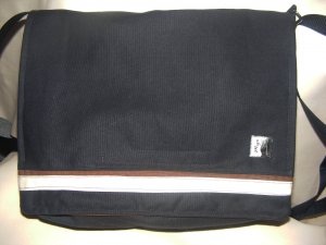 Unisex Messenger
