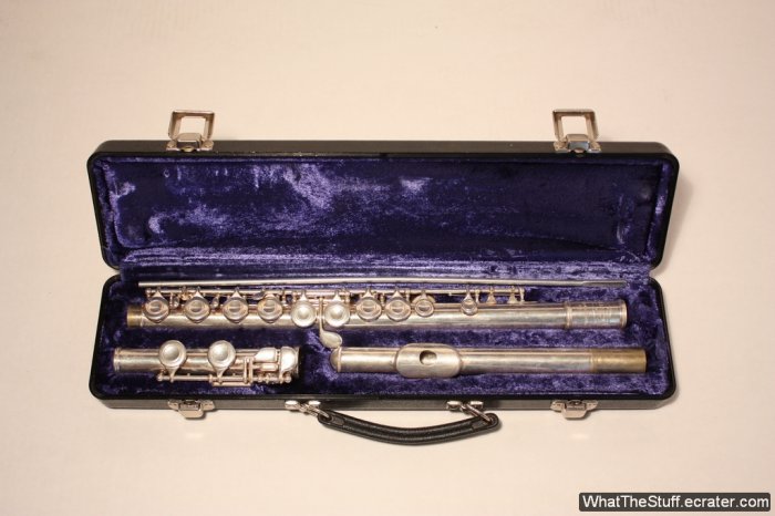 selmer bundy flute serial number 302785