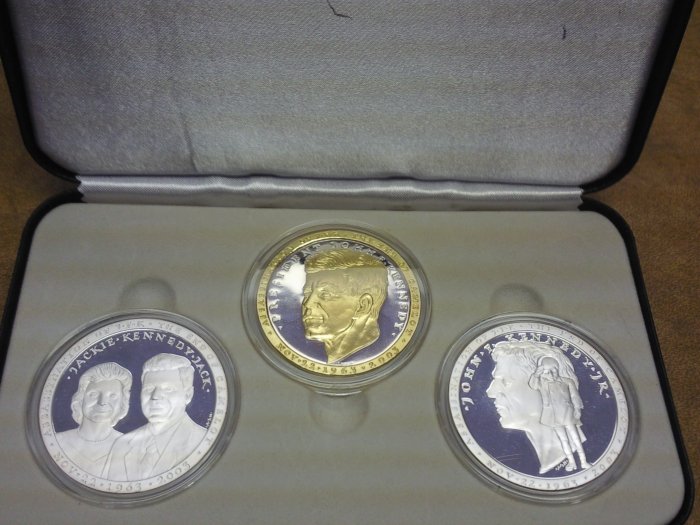 2003 Ghana 200 Sika's 3 Coin Set