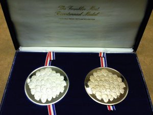 Franklin Mint Bicentennial Medal Set In Box