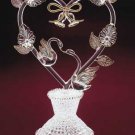 31456 Spun Glass Love Swans Cake Top