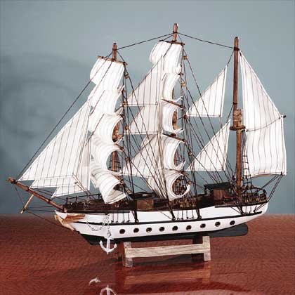 32222 Wood Model Schooner