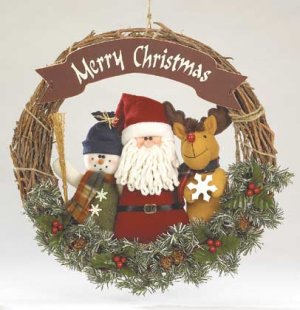 35577 Plush Santa & Friends Wreath