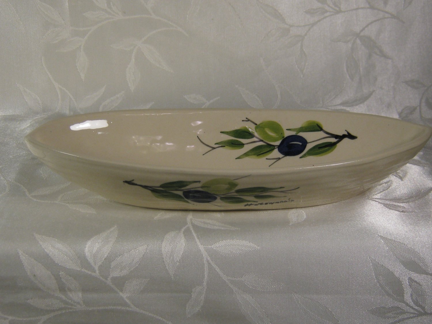 Hutziyunais Pottery Ceramic Olive Dish Boat
