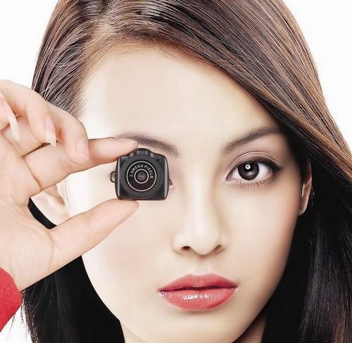 Worldâs Smallest HD DVR Cool Camcorder Camera-One Year Warranty