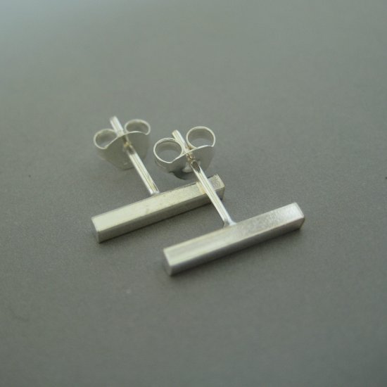 Men's silver bar stud earrings EC464