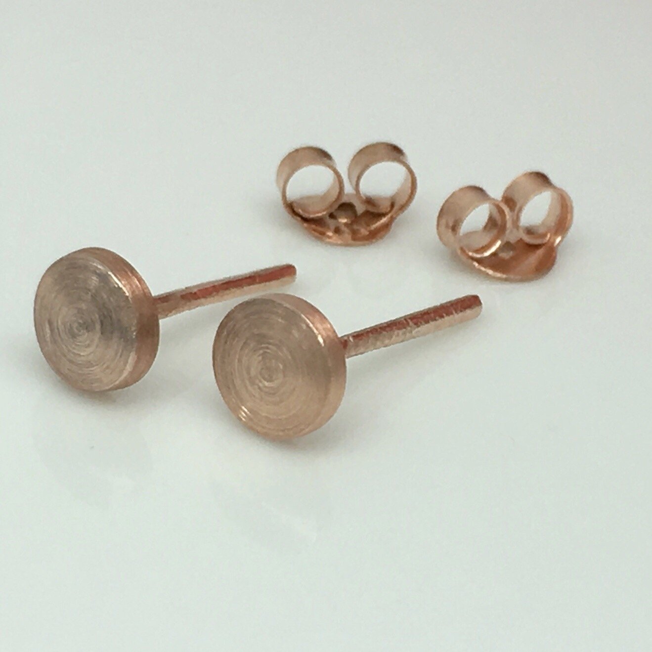 Men's stud earrings in rose gold plating, rustic nail 5mm disc stud earrings, EC4205MR