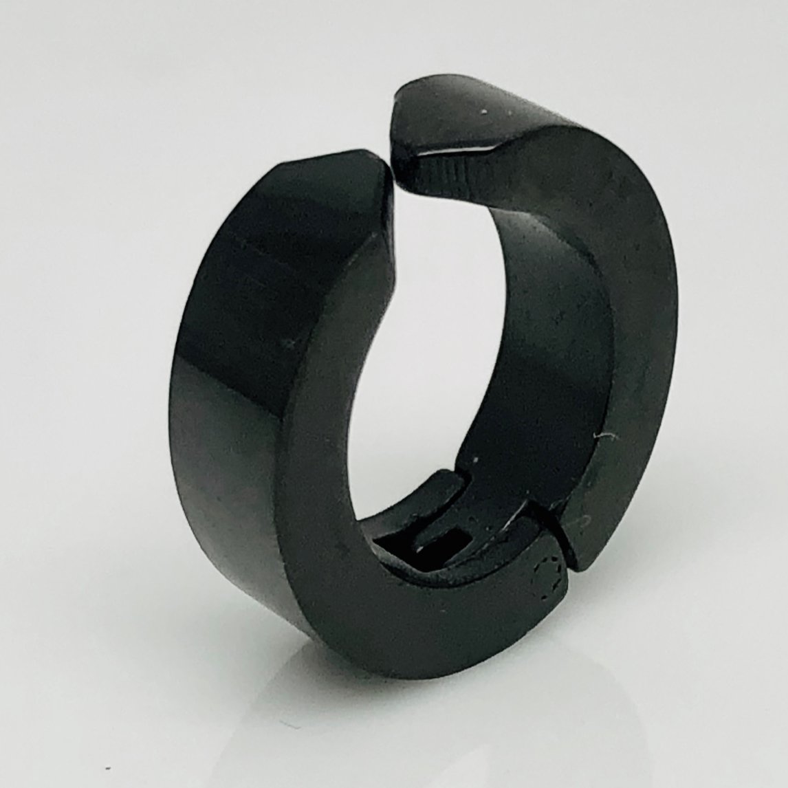 Small black steel clip on earring for men, EC578B