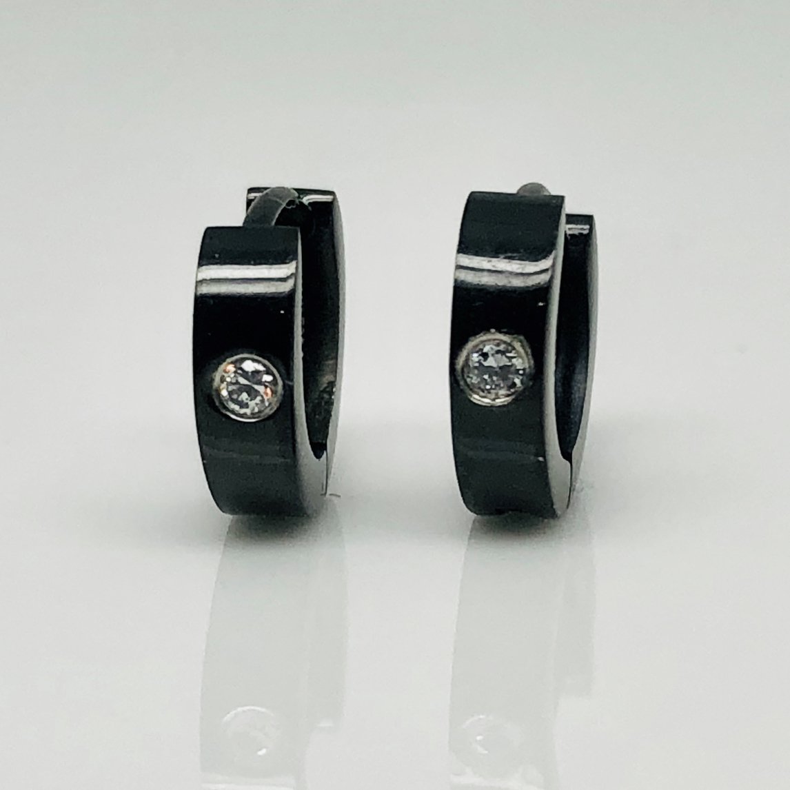 Men's hoop earrings with diamond cz, cartilage earrings for men, XS