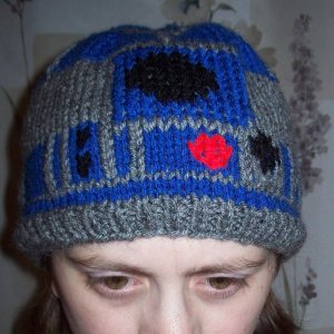 R2D2 Star Wars Hat, Hand Knit - Free USA Shipping!
