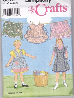 Simplicity 8916 Girls Aprons 3-8