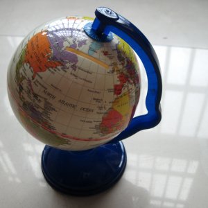Globe world piggy bank/toy coin saver
