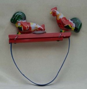 Tin Wind up eatting Rooster cock toy mechenical/teenager collectible