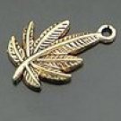 Lot of 50pcs mini Gold Leaf dollhouse miniature toy/jewelry Charm G2
