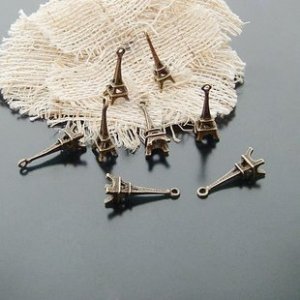 Lot of 200pcs mini Brass Eiffel Tower dollhouse miniature toy/jewelry Charm CM871