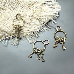 Lot of 200pcs mini Brass Keys on Ring dollhouse miniature toy/jewelry Charm CM643
