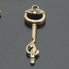 Lot of 500pcs mini Brass crown Key dollhouse miniature toy/jewelry Charm CM652
